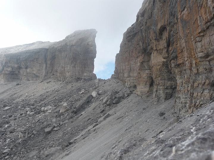 Gavarnie_2009 030.jpg - La brèche côté espagnol